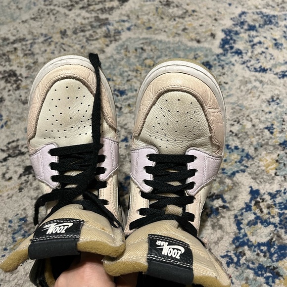 Nike women’s zoom air high tops. Size 7.5 - Picture 4 of 5